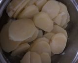 Foto del paso 1 de la receta: Patatas a lo pobre con huevo (con patata cocida)