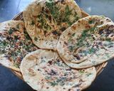 गव्हाच्या पिठाची तंदुरी रोटी (Gavhyachya pithachi tandoori roti recipe in marathi) रेसिपी स्टेप 6 फोटो 