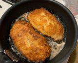 Hình bước làm 2 của món Tonkatsu - Thịt lợn chiên xù kiểu Nhật
