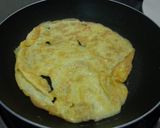 Foto langkah ke 2 dari resep Kulit Ayam dari Telur.