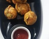 A picture of step 5 of Mumbai style batata bada.