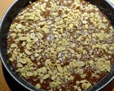 Une image de l'étape 10 de Gâteau chocolat au lait et cacahouètes grillées, salées.