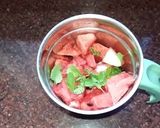 A picture of step 2 of Watermelon juice.