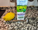 Foto del paso 1 de la receta Leche con Canela y Limón