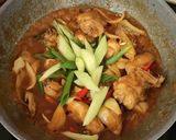 Foto langkah ke 5 dari resep Ayam Asam Manis Pedas Devina Hermawan.