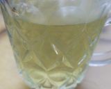 A picture of step 3 of Lemon grass tea.