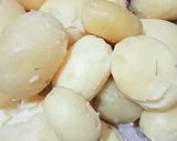 A picture of step 1 of Aloo ki sabji.