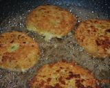 A picture of step 7 of Mashed potato cakes.