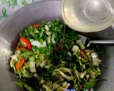 Foto langkah ke 6 dari resep Tumis kangkung & tahu tempe goreng.