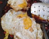 Foto langkah ke 3 dari resep Semur Telur Ceplok Jamblang khas Cirebon.