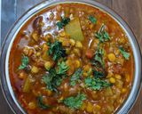 A picture of step 6 of Bottle gourd and split chickpeas curry.