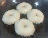 Foto langkah ke 6 dari resep Donat Maizena.