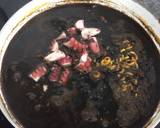 Foto del paso 7 de la receta Fideuá negra con pulpo y alioli de pimentón