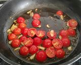 Foto del paso 2 de la receta Judías verdes al ajillo con tomates cherry