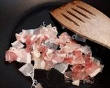 A picture of step 2 of Spaghetti pane e pancetta - bread and pancetta spaghetti.