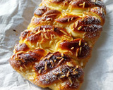 Foto del paso 18 de la receta: Coca trenza de yogurt con crema de limón y almendras