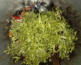 Foto langkah ke 3 dari resep Oseng Kembang Kathes (Bunga Pepaya).