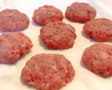 Foto del paso 1 de la receta: Mini hamburguesas