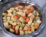 Une image de l'étape 12 de Pommes de terre, carottes et navets marteaux fruités.