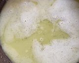 A picture of step 2 of Broccoli, Peas & Mint Soup.