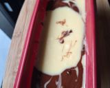 Une image de l'étape 4 de Cake marbré au chocolat blanc et au chocolat noir.