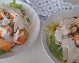 Foto del paso 5 de la receta: Ensalada César con salmón y salsa de yogur