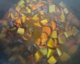 Foto del paso 3 de la receta: Guiso Carrero de Porotos Colorados