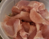 Foto del paso 1 de la receta: Salteado de pollo con garbanzos y hortalizas al curry