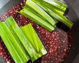 Gambar langkah 1 resipi Bubur Kacang Merah dengan Durian & Kurma Merah.