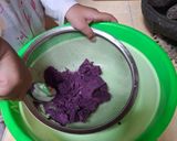Foto langkah ke 1 dari resep Onde Onde Ubi Ungu Isi Coklat.