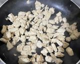 صورة لخطوة 3 من وصفة بيتزا كيتو🍕(سهلة التحضير)