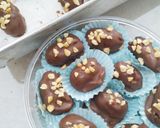Foto langkah ke 6 dari resep Kurma Coklat Isi Hazelnut #RABUBARU.