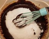 Foto langkah ke 3 dari resep Triple Chocolate Fudgy Brownies.