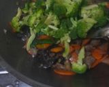 Foto langkah ke 8 dari resep Brokoli Masak Daging Sapi.
