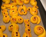 Foto del paso 7 de la receta: Lussebullar (bollo Sueco de azafrán)