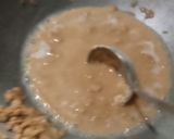 A picture of step 2 of Wheat flour halwa.