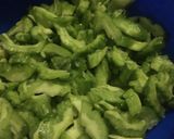 Foto langkah ke 1 dari resep Tumis pare anti pahit.