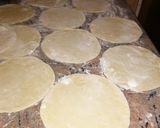 A picture of step 3 of Garlic naan.