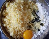 Foto langkah ke 3 dari resep Kaastengel (Cheddar) Nori.