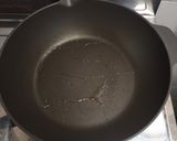 รูปขั้นตอนการทำที่ 1 ของ ขนมกุยช่ายผัดไข่ (มังสวิรัติ)