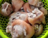 Hình bước làm 1 của món Canh giò heo lá é