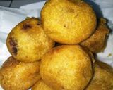 Foto langkah ke 5 dari resep Bola ubi isi coklat keju.