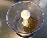 Une image de l'étape 1 de Sauce salade au miel et cidre.