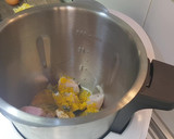 Foto del paso 1 de la receta: Bolitas de pollo y curry