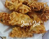 A picture of step 5 of Threaded Aloo Samosas.
