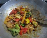 वेजिटेबल जालफ्रेजी (vegetable Jalfrezi recipe in hindi) रेसिपी चरण 6 फोटो