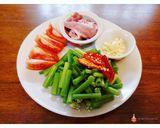 รูปขั้นตอนการทำที่ 1 ของ ผัดดอกต้นหอม,,,🐷🍅🍛🍅🐷