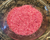 Foto del paso 17 de la receta Bizcocho de coco y lima con glaseado de coco rosa