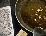 Foto del paso 4 de la receta: Tosta de gulas