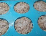 Foto del paso 3 de la receta: Muffins integrales arenados de pera 🍐